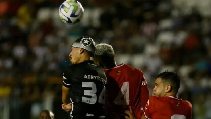 Foto: Vitor Silva/Botafogo - O Botafogo empatou com o Sergipe em jogo cheio de polêmicas
