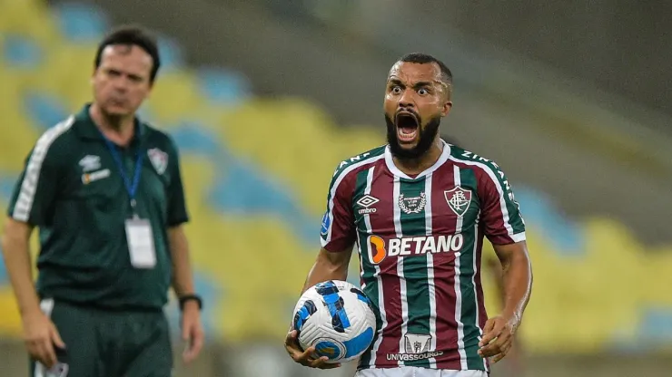 Thiago Ribeiro/AGIF - Samuel Xavier e Fernando Diniz trabalham juntos no Fluminense
