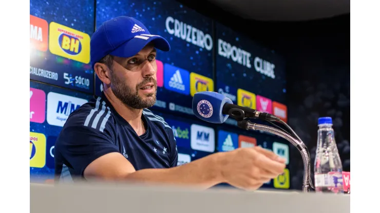 Foto: Gustavo Aleixo/Cruzeiro - Pezzolano fala sobre desemepenho decepcionante do Cruzeiro.
