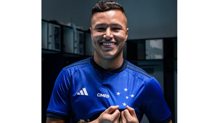 Foto: Gustavo Aleixo/ Cruzeiro - Ramon é oficializado no Cruzeiro.
