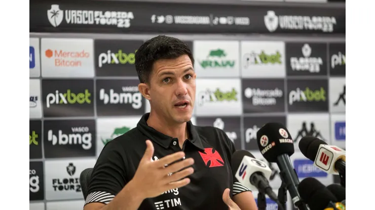 Foto: Daniel RAMALHO/VASCO - Barbieri pode ter o retorno de jogador na semi do Carioca.
