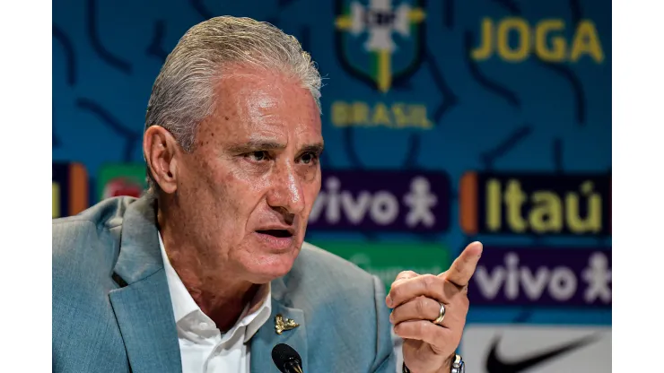 Foto: Thiago Ribeiro/AGIF - Tite deixou o comando da seleção após eliminação na Copa
