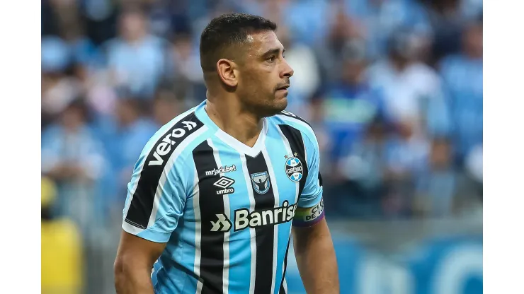  Foto: Pedro H. Tesch/AGIF - Diego Souza causa preocupação no Grêmio.
