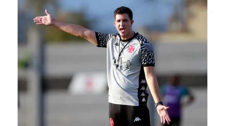 Foto: Daniel RAMALHO/VASCO - Maurício Barbieri, técnico do Vasco
