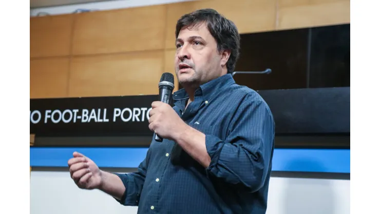 Fotos: Morgana Schuh/Grêmio FBPA - Alberto Guerra comenta sobre alvo no mercado.
