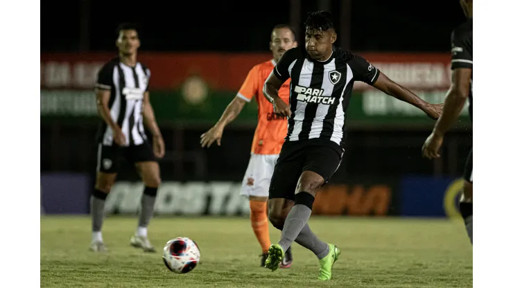 Foto: Jorge Rodrigues/AGIF - Luis Segovia, do Botafogo
