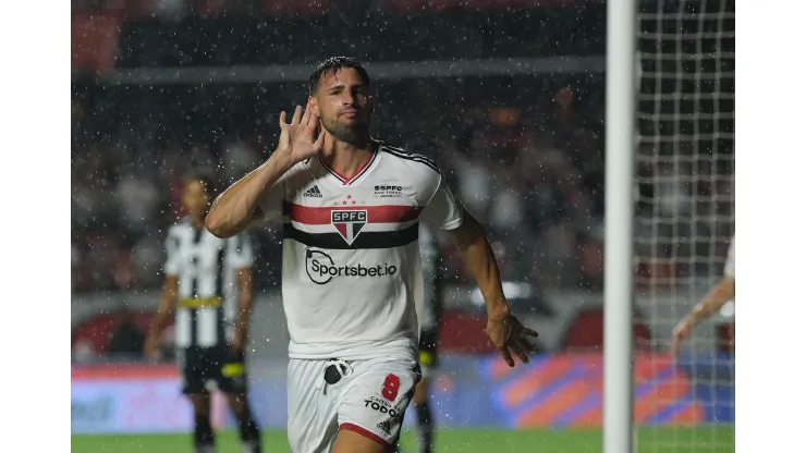 Foto: Rubens Chiri / saopaulofc.net - Calleri tem situação atualizada no São Paulo.
