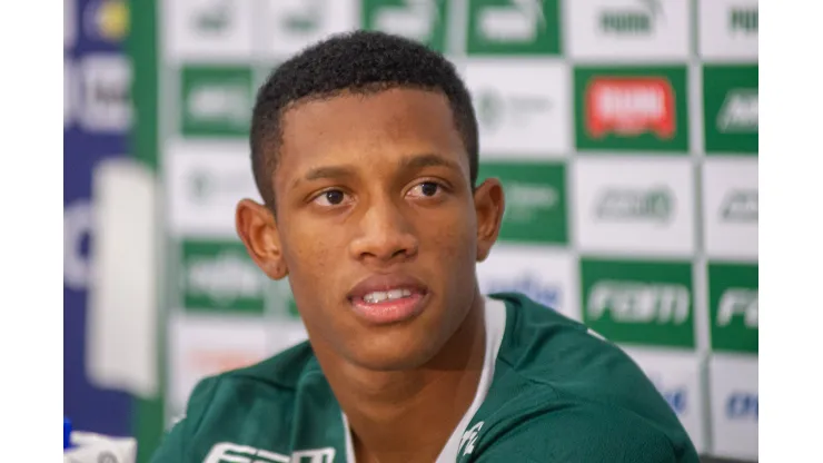 Foto: Marcos Zanutto/AGIF - Rival de Danilo na PL quer titular do Palmeiras
