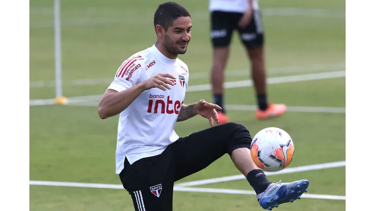 Foto: Rubens Chiri / saopaulofc.net - Pato tem situação atualizada no São Paulo.
