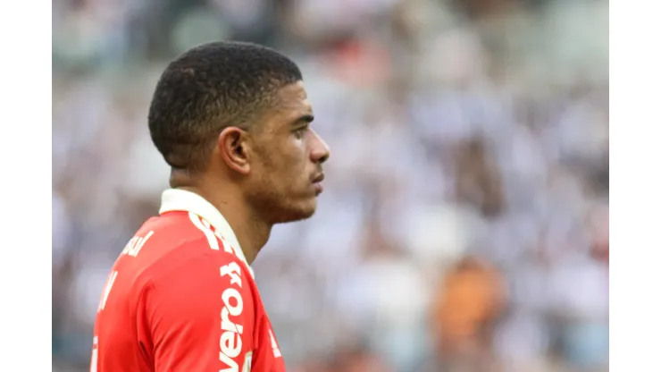 Foto: Fernando Moreno/AGIF - Taison manda a real sobre o momento do Internacional.
