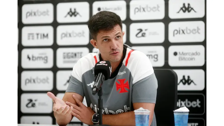 Foto: Daniel RAMALHO/VASCO - Barbieri pode mexer no time para partida importante.
