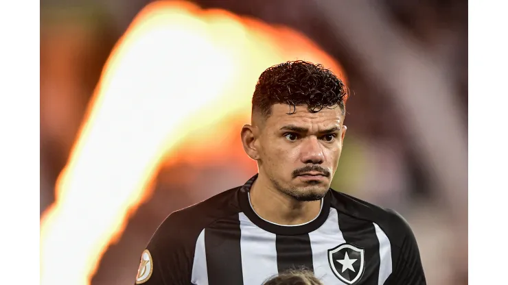 Foto: Thiago Ribeiro/AGIF - Tiquinho sofreu com o nome pedido no Vasco.
