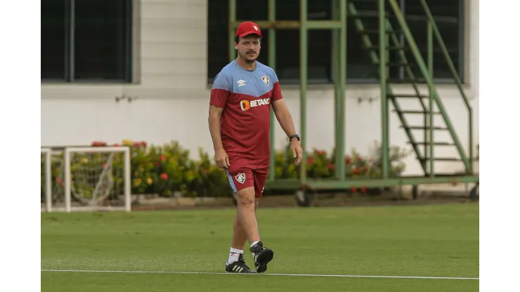 Foto: Marcelo Gonçalves/FFC - Diniz pode ter duas novidades contra o Bragantino.
