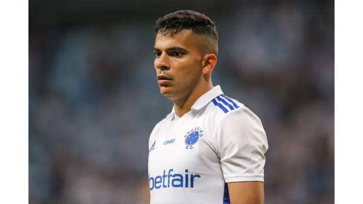 RS - PORTO ALEGRE - 17/05/2023 - COPA DO BRASIL 2023, GREMIO X CRUZEIRO - Bruno Rodrigues jogador do Cruzeiro durante partida contra o Gremio no estadio Arena do Gremio pelo campeonato Copa do Brasil 2023. Foto: Pedro H. Tesch/AGIF
