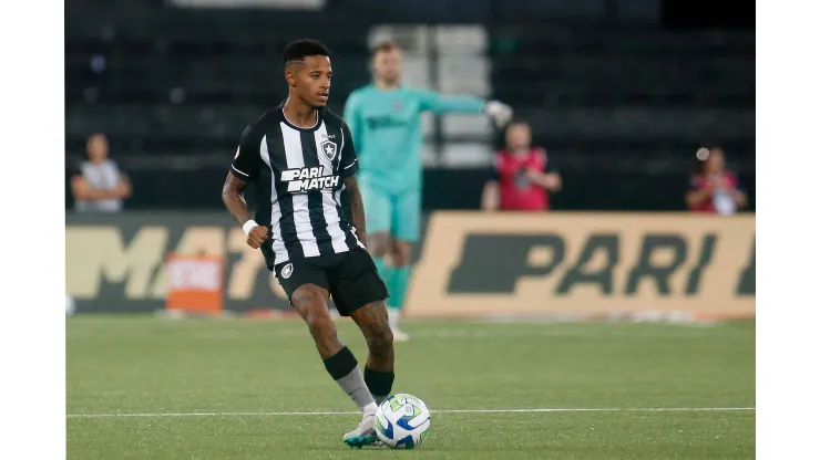 Foto: Vitor Silva/Botafogo - Tchê Tchê comenta empate na Sul-Americana.
