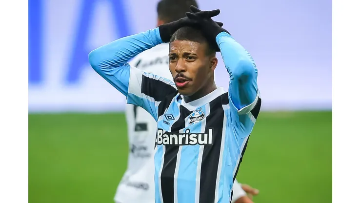 Foto: Pedro H. Tesch/AGIF - Jean Pyerre tem situação atualizada no Grêmio.
