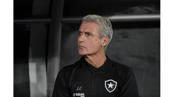 Thiago Ribeiro/AGIF- Luís Castro, técnico do Botafogo
