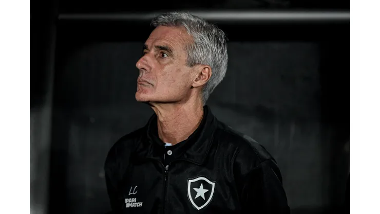 Thiago Ribeiro/AGIF- Luís Castro, técnico do Botafogo
