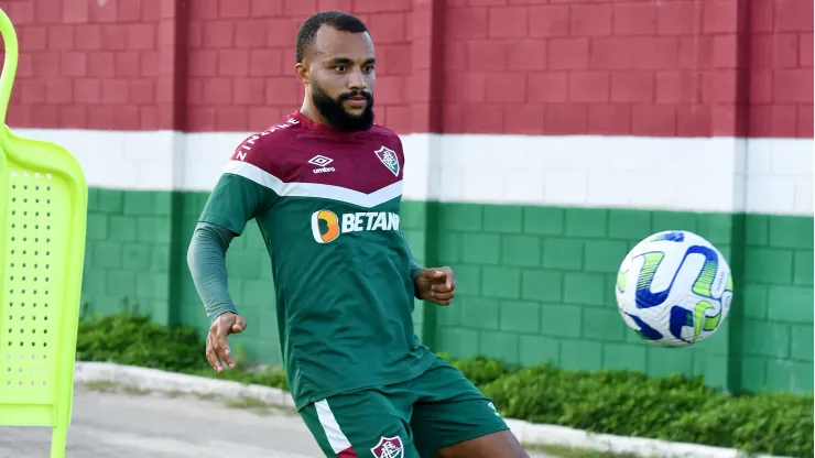 FOTO DE MAILSON SANTANA/FLUMINENSE FC - Samuel Xavier projeta confronto contra Atlético.
