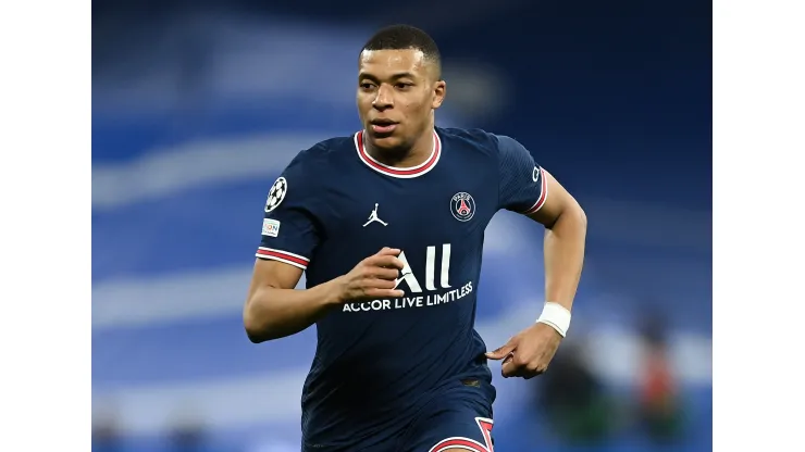 David Ramos/Getty Images- Mbappé, atacante do PSG
