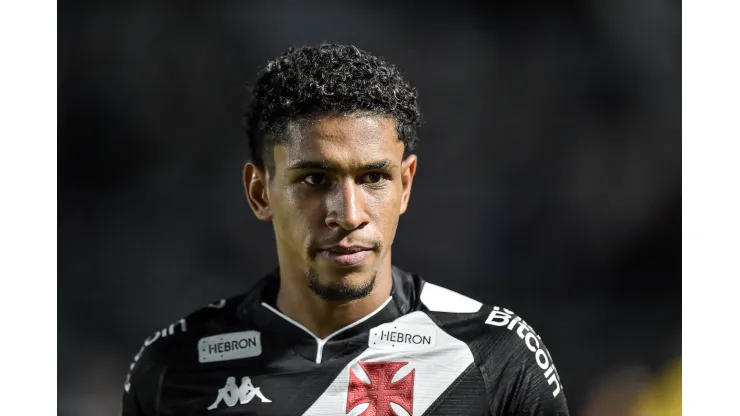 RJ - Rio de Janeiro - 02/02/2023 - CARIOCA 2023, VASCO X RESENDE - Paulo Victor jogador do Vasco durante partida contra o Resende no estadio Sao Januario pelo campeonato Carioca 2023. Foto: Thiago Ribeiro/AGIF
