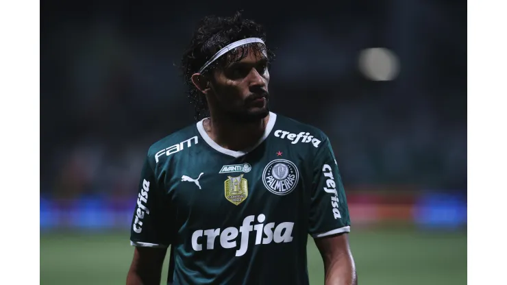 Foto: Ettore Chiereguini/AGIF - Gustavo Scarpa pode parar em rival do Palmeiras.
