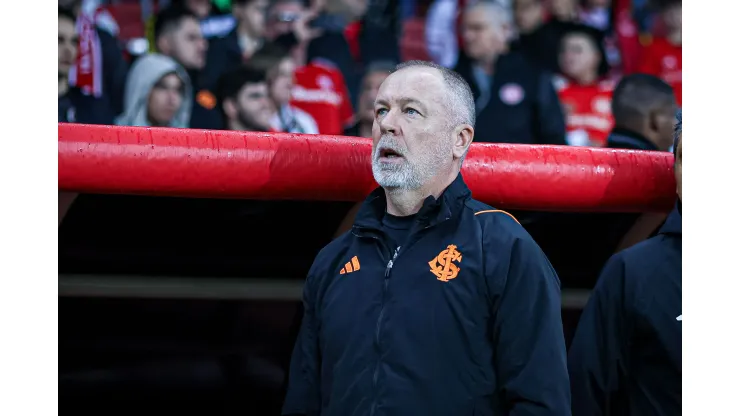 RS - PORTO ALEGRE - 01/07/2023 - BRASILEIRO A 2023, INTERNACIONAL X CRUZEIRO - Mano Menezes tecnico do Internacional durante partida contra o Cruzeiro no estadio Beira-Rio pelo campeonato Brasileiro A 2023. Foto: Maxi Franzoi/AGIF
