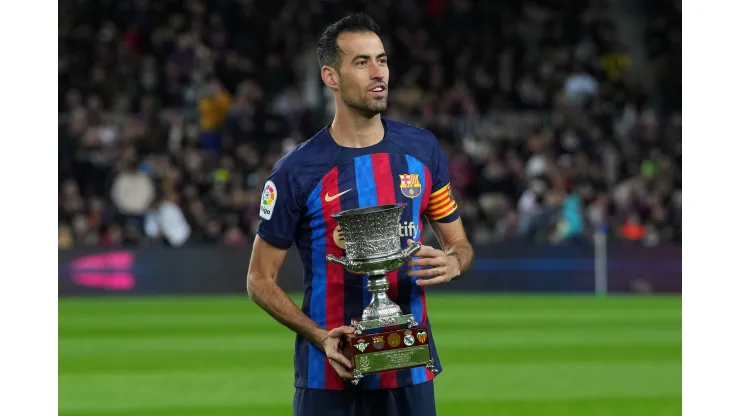 Alex Caparros/Getty Images- Sergio Busquets em sua passagem pelo Barcelona
