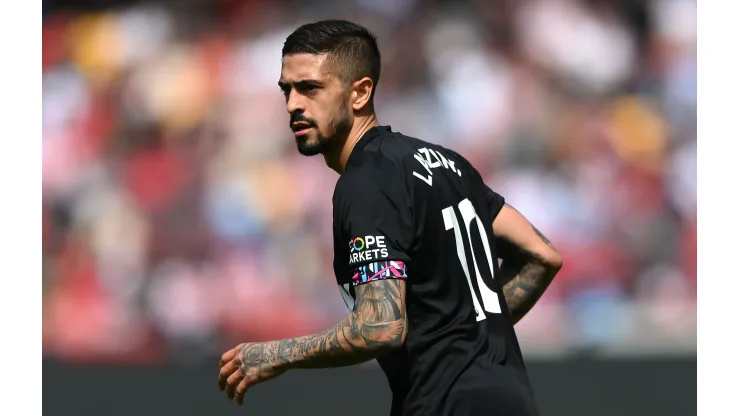 BRENTFORD, ENGLAND - MAY 14: Manuel Lanzini of West Ham United  during the Premier League match between Brentford FC and West Ham United at Gtech Community Stadium on May 14, 2023 in Brentford, England. (Photo by Alex Davidson/Getty Images)
