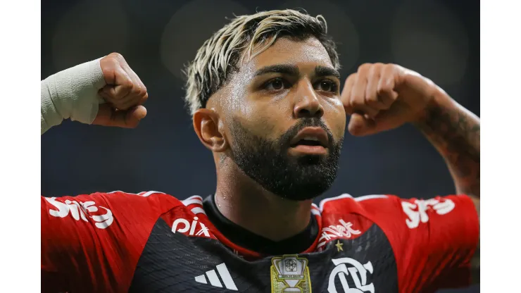 RS - PORTO ALEGRE - 26/07/2023 - COPA DO BRASIL 2023, GREMIO X FLAMENGO - Gabriel Barbosa jogador do Flamengo comemora seu gol durante partida contra o Gremio no estadio Arena do Gremio pelo campeonato Copa do Brasil 2023. Foto: Pedro H. Tesch/AGIF
