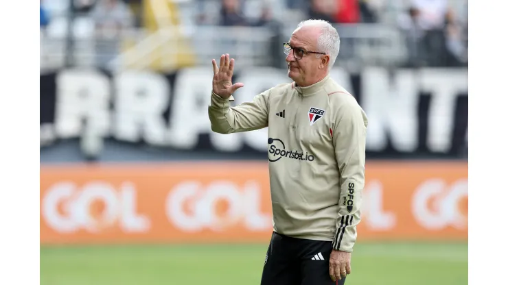 SP - BRAGANCA PAULISTA - 09/07/2023 - BRASILEIRO A 2023, BRAGANTINO X SAO PAULO - Dorival Jr tecnico do Sao Paulo durante partida contra o Bragantino no estadio Nabi Abi Chedid pelo campeonato Brasileiro A 2023. Foto: Marcello Zambrana/AGIF
