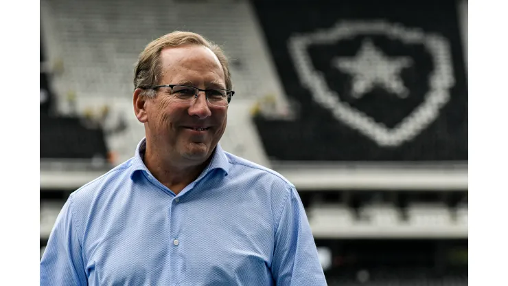 RJ - Rio de Janeiro - 26/06/2022 - BRASILEIRO A 2022, BOTAFOGO X FLUMINENSE - John Textor acionista majoritario do Botafogo antes da partida contra o Fluminense no estadio Engenhao pelo campeonato Brasileiro A 2022. Foto: Thiago Ribeiro/AGIF
