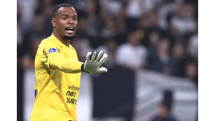 SP - SAO PAULO - 11/07/2023 - COPA SUL-AMERICANA 2023, CORINTHIANS X UNIVERSITARIO - Carlos Miguel goleiro do Corinthians durante partida contra o Universitario no estadio Arena Corinthians pelo campeonato Copa Sul-Americana 2023. Foto: Ettore Chiereguini/AGIF
