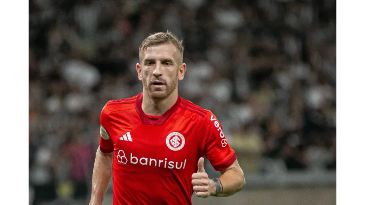 MG - BELO HORIZONTE - 13/05/2023 - BRASILEIRO A 2023, ATLETICO-MG X INTERNACIONAL - Pedro Henrique jogador do Internacional durante partida contra o Atletico-MG no estadio Mineirao pelo campeonato BRASILEIRO A 2023. Foto: Fernando Moreno/AGIF
