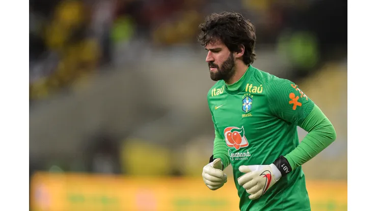 Foto: Thiago Ribeiro/AGIF - Alisson pode render boa quantia ao Internacional.
