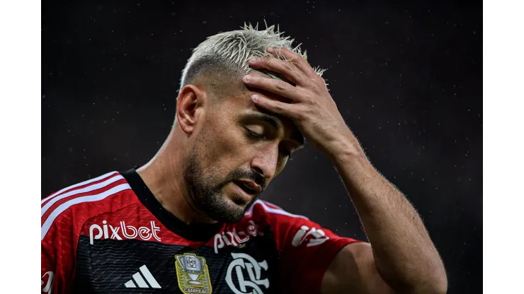 RJ - RIO DE JANEIRO - 26/08/2023 - BRASILEIRO A 2023, FLAMENGO X INTERNACIONAL - De Arrascaeta jogador do Flamengo durante partida contra o Internacional no estadio Maracana pelo campeonato Brasileiro A 2023. Foto: Thiago Ribeiro/AGIF
