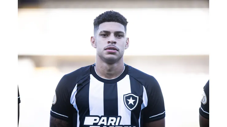 Foto: Abner Dourado/AGIF - Luis Henrique dá declaração polêmica após vitória do Botafogo
