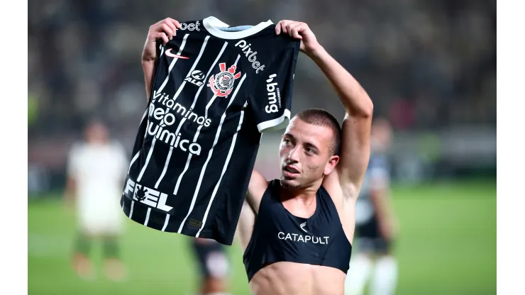 Photo by Raul Sifuentes/Getty Images - Ryan tem situação atualizada no Corinthians.
