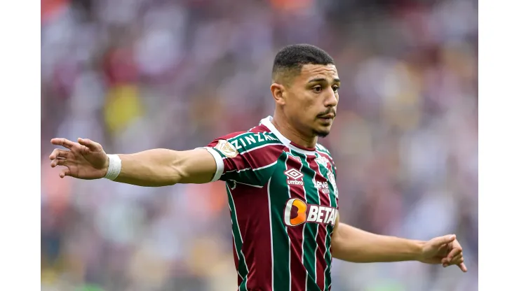 RJ - RIO DE JANEIRO - 29/07/2023 - BRASILEIRO A 2023, FLUMINENSE X SANTOS - Andre jogador do Fluminense durante partida contra o Santos no estadio Maracana pelo campeonato Brasileiro A 2023. Foto: Thiago Ribeiro/AGIF
