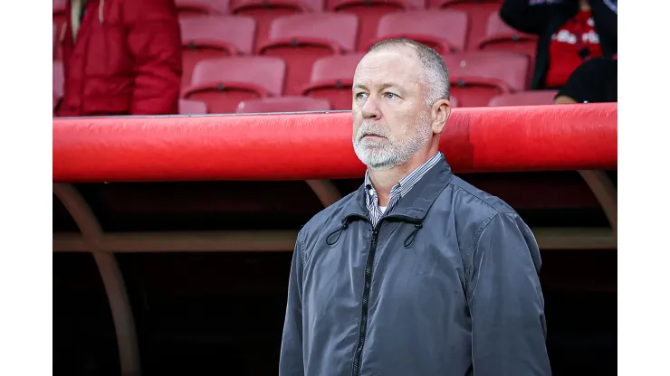 RS - PORTO ALEGRE - 10/05/2023 - BRASILEIRO A 2023, INTERNACIONAL X ATHLETICO-PR - Mano Menezes tecnico do Internacional durante partida contra o Athletico-PR no estadio Beira-Rio pelo campeonato BRASILEIRO A 2023. Foto: Maxi Franzoi/AGIF
