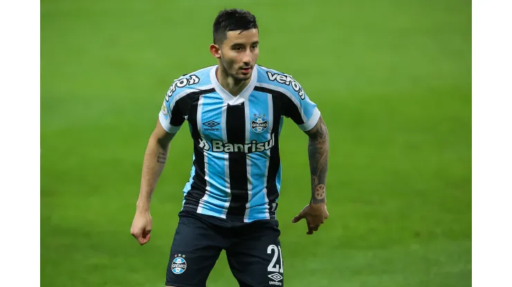 Foto: Pedro H. Tesch/AGIF - Situação de Villasanti 'azeda' e assunto chega ao Grêmio
