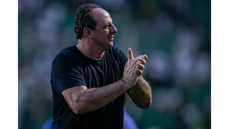 BA - PORTO ALEGRE - 07/10/2023 - BRASILEIRO A 2023, GOIAS X BAHIA - Rogerio Ceni tecnico do Bahia durante partida contra o Goias no estadio Serrinha pelo campeonato Brasileiro A 2023. Foto: Isabela Azine/AGIF
