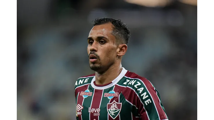 Foto: Thiago Ribeiro/AGIF - Lima manda recado para torcida do Flu.
