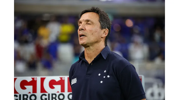 MG - BELO HORIZONTE - 19/10/2023 - BRASILEIRO A 2023, CRUZEIRO X FLAMENGO - Ze Ricardo tecnico do Cruzeiro durante partida contra o Flamengo no estadio Mineirao pelo campeonato Brasileiro A 2023. Foto: Gilson Lobo/AGIF
