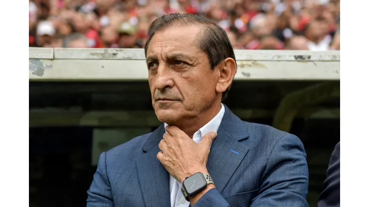 RJ - RIO DE JANEIRO - 22/10/2023 - BRASILEIRO A 2023, FLAMENGO X VASCO - Ramon Diaz tecnico do Vasco durante partida contra o Flamengo no estadio Maracana pelo campeonato Brasileiro A 2023. Foto: Thiago Ribeiro/AGIF
