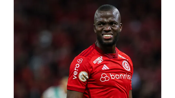  Enner Valencia jogador do Internacional lamentando -  Foto: Maxi Franzoi/AGIF
