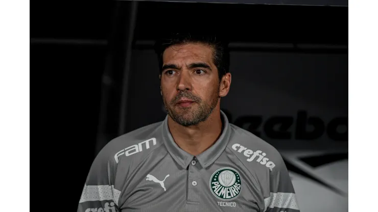 Abel Ferreira durante partida contra o Botafogo pelo Campeonato Brasileiro 2023. Foto: Thiago Ribeiro/AGIF
