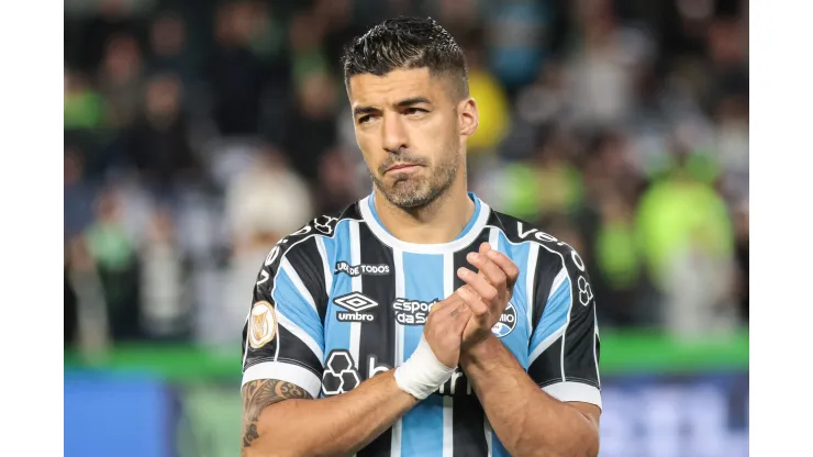  Luis Suarez jogador do Gremio durante partida contra o Coritiba no estadio Couto Pereira pelo campeonato Brasileiro A 2023. Foto: Robson Mafra/AGIF
