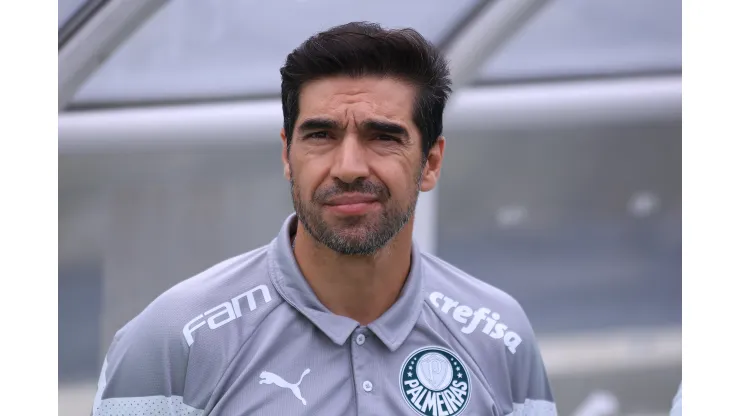 Abel Ferreira durante partida contra o Santos pelo Campeonato Brasileiro 2023. Foto: Marcello Zambrana/AGIF
