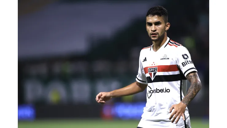 SP - SAO PAULO - 25/10/2023 - BRASILEIRO A 2023, PALMEIRAS X SAO PAULO - Rodrigo Nestor jogador do Sao Paulo durante partida contra o Palmeiras no estadio Arena Allianz Parque pelo campeonato Brasileiro A 2023. Foto: Marcello Zambrana/AGIF
